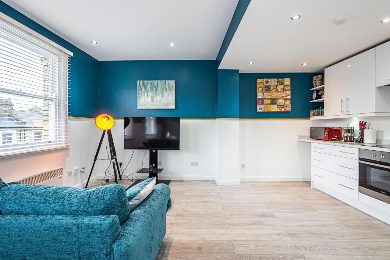 Cozy And Charming Flat: Minutes From Everything! London Luaran gambar
